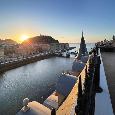 Deluxe Apt-Views To Historic Maria Cristina Hotel San Sebastian Luaran gambar